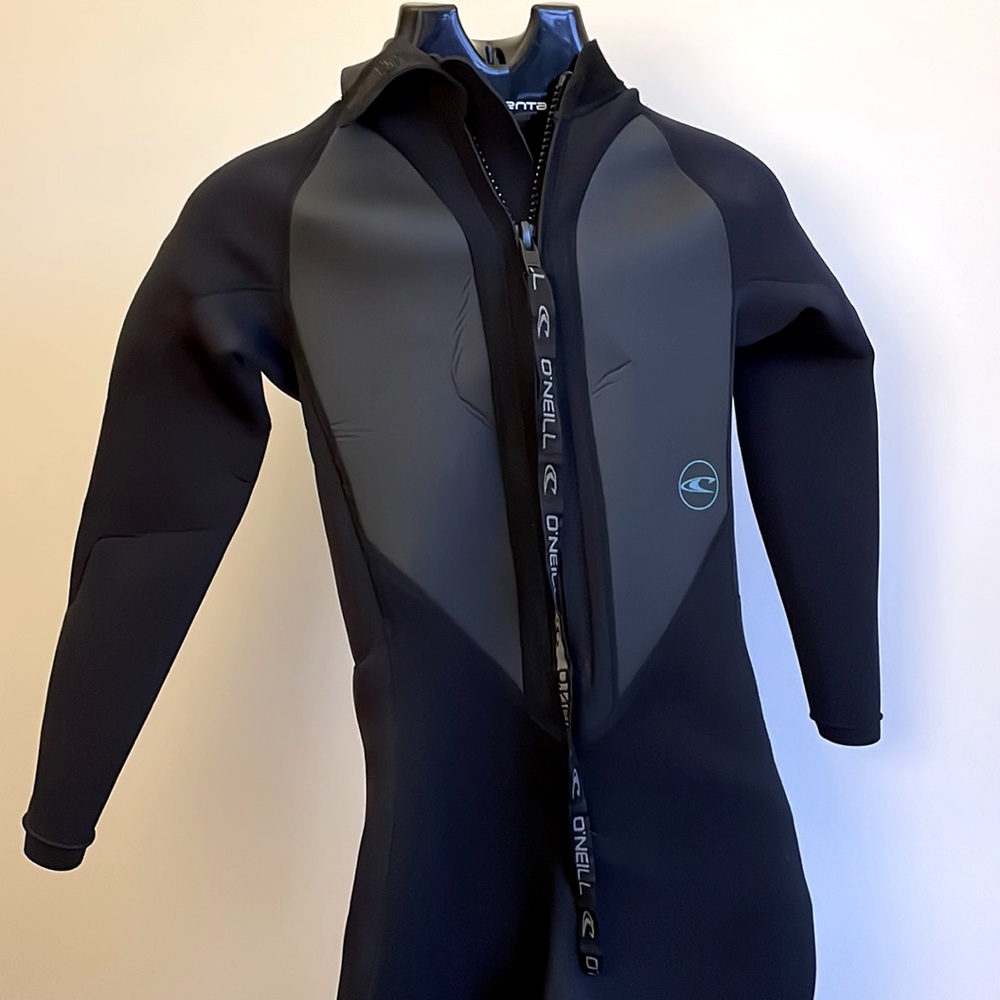 Brand new womens O’Neill wetsuit 3/2 mm
